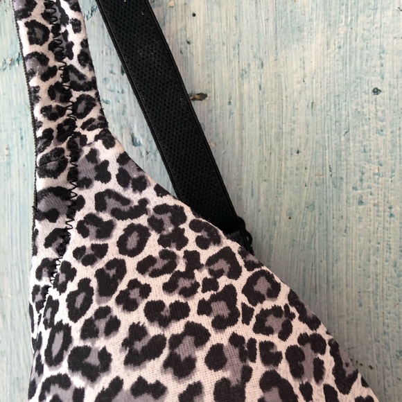 Soma smooth soft cup underwire black, white, gray animal print bra, Size 38D - Picture 2 of 8